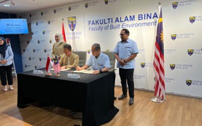 The signing of the Letter of Intent between Diponegoro University Vocational School and the Faculty of Alam Bina Universiti Malaya