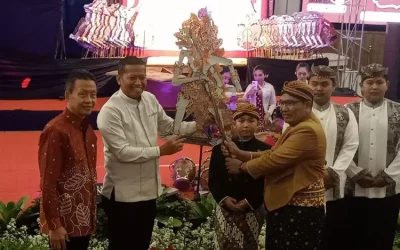 Pentas Wayang Atraktif, Upaya Perguruan Tinggi Tarik Minat Zilenial Lestarikan Tradisi Bangsa