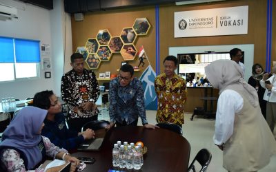 Kunjungi Vokasi Undip, Menteri P2MI Tinjau Rintisan VOCA Migrant Corner